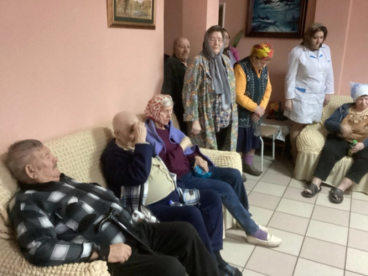 19 января снова звучала молитва в Доме-интернате малой вместимости для пожилых людей и инвалидов г. Сельцо