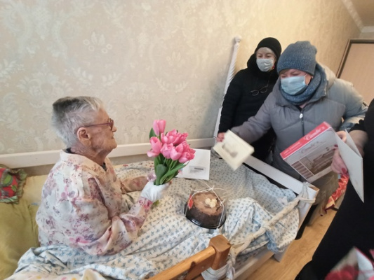 5 февраля исполнилось 100 лет жительнице Брянского района, ветерану Великой отечественной войны Александре Лаверовне Новиковой