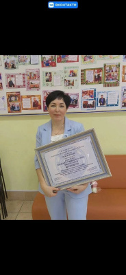 Рабочий по комплексному обслуживанию зданий Берник Иван Николаевич и медицинская сестра Чикина Лариса Александровна Жуковского дома-интерната для престарелых и инвалидов стали победителями в номинации за «Добросовестный труд» 