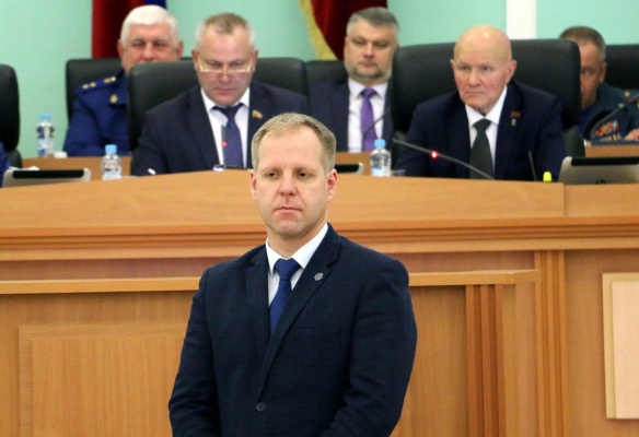 Утверждение в должности директора департамента семьи, социальной и демографической политики Брянской области Евгения Петрова