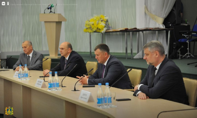 Социальных работников поздравили с профессиональным праздником